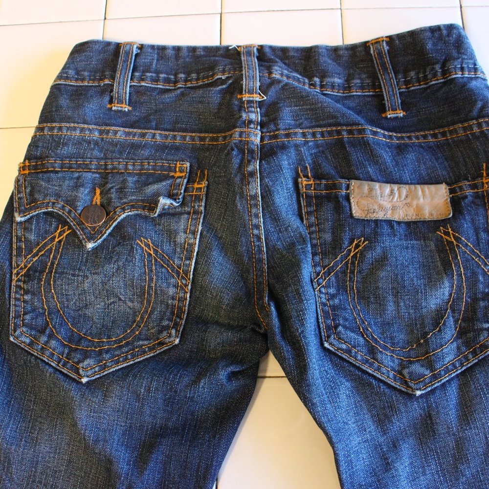 TRUE RELIGION TWISTED SEAM  JEAN WOMENS SIZE 26X35